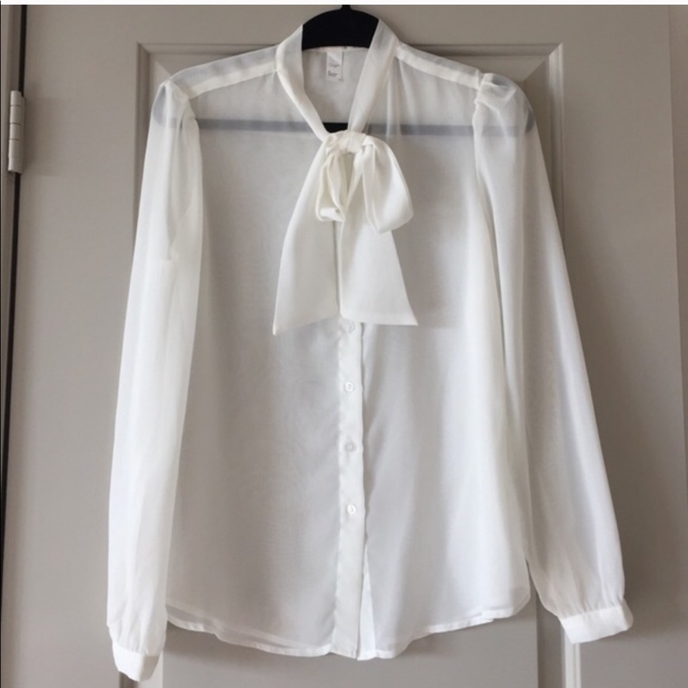 Chiffon bow blouse